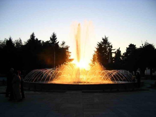 Фонтан на бульваре.