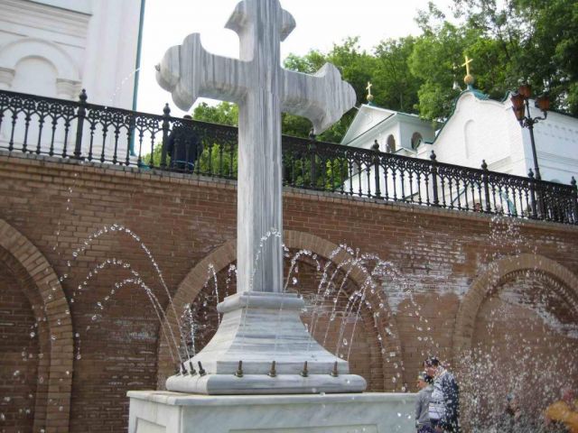 фонтан в лавре