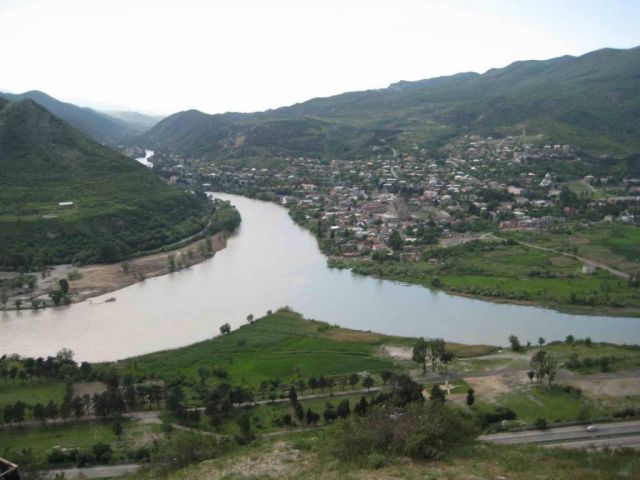 слияние двух рек - Кура и Арагви