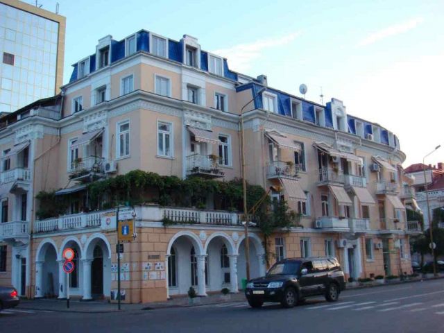 этот дом продаётся?