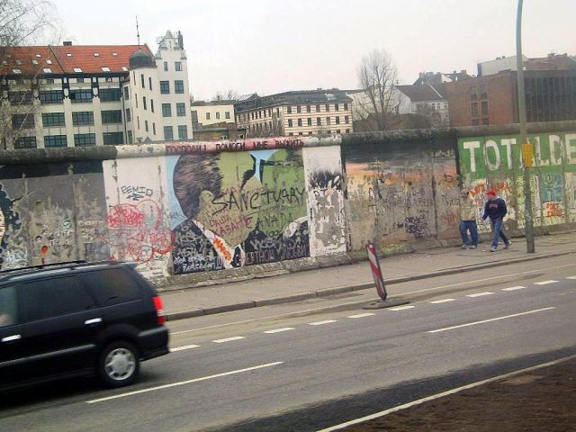 Берлинская стена