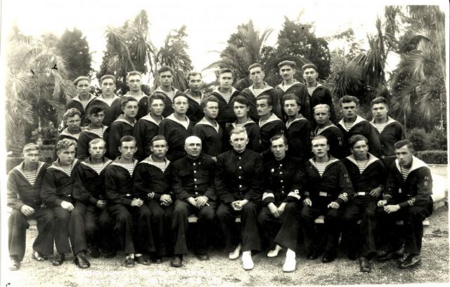 второй выпуск Бат. мор. училища  05.06. 1948г.