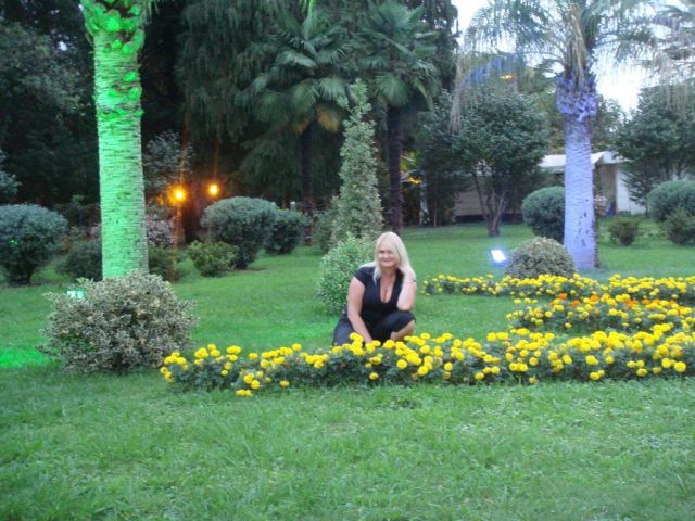 Чорнобривці з ридної України в родном Батуми )))