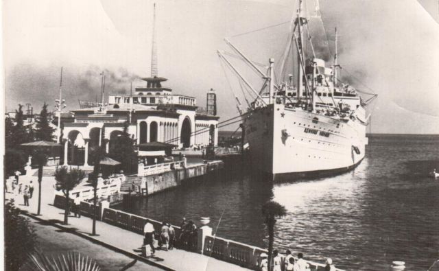 НАБЕРЕЖНАЯ,1960г.