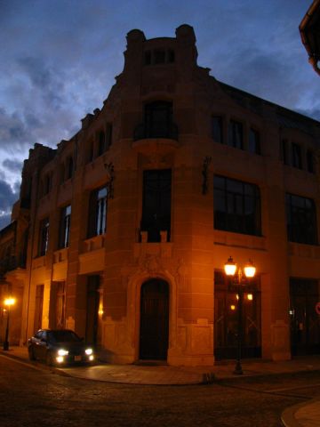 В прошлом - гостиница "Лондон"