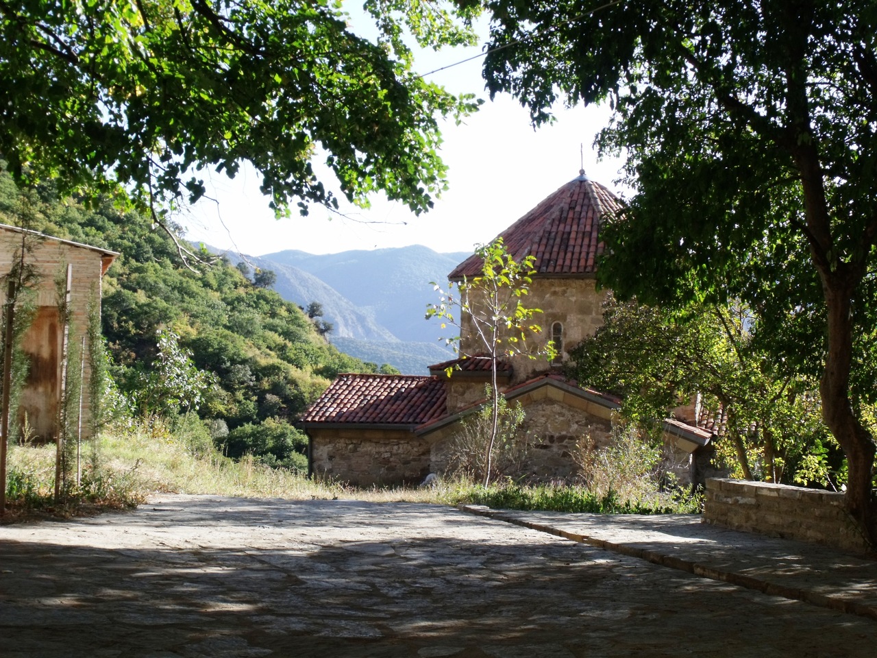 Монастырь вблизи Тбилиси (октябрь 2011)
