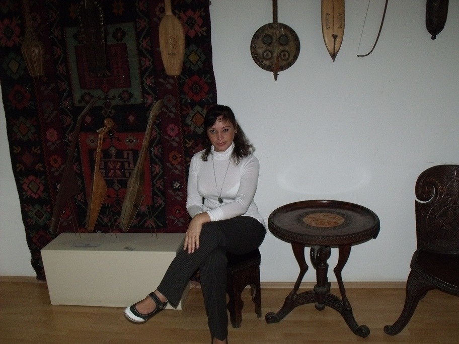 В музее (Тбилиси, октябрь 2011)