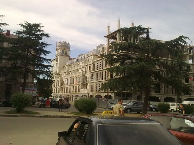 а ведь совсем недавно здесь был...