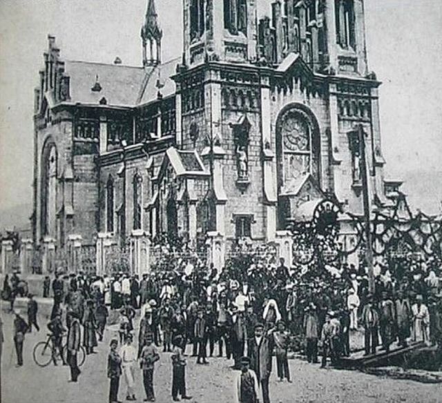 4056272143 b5f6ddbc63 Z         Батумъ Католический собор.Начало ХХ-го века.